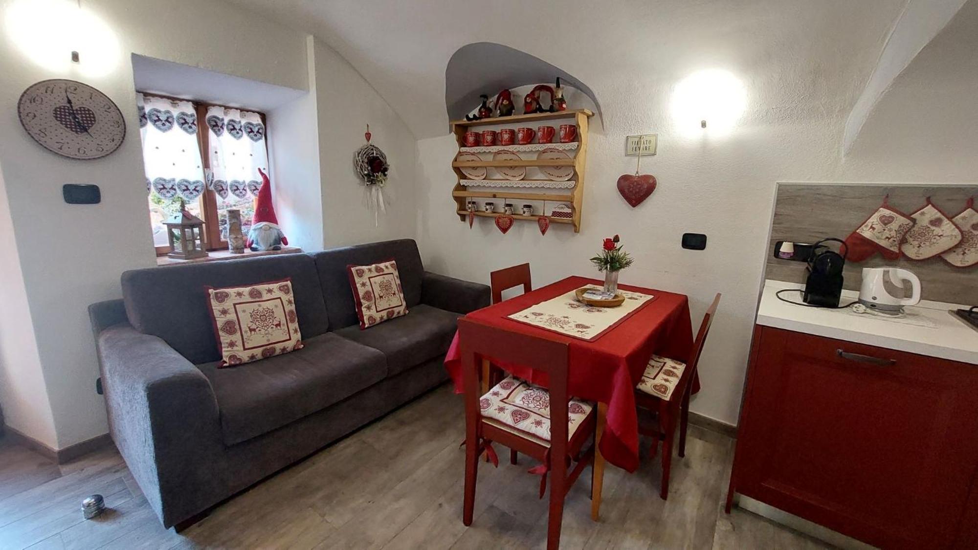 L'antica Canonica Di Casa Bernardi, Wi-fi Posto Auto Pet Friendly *