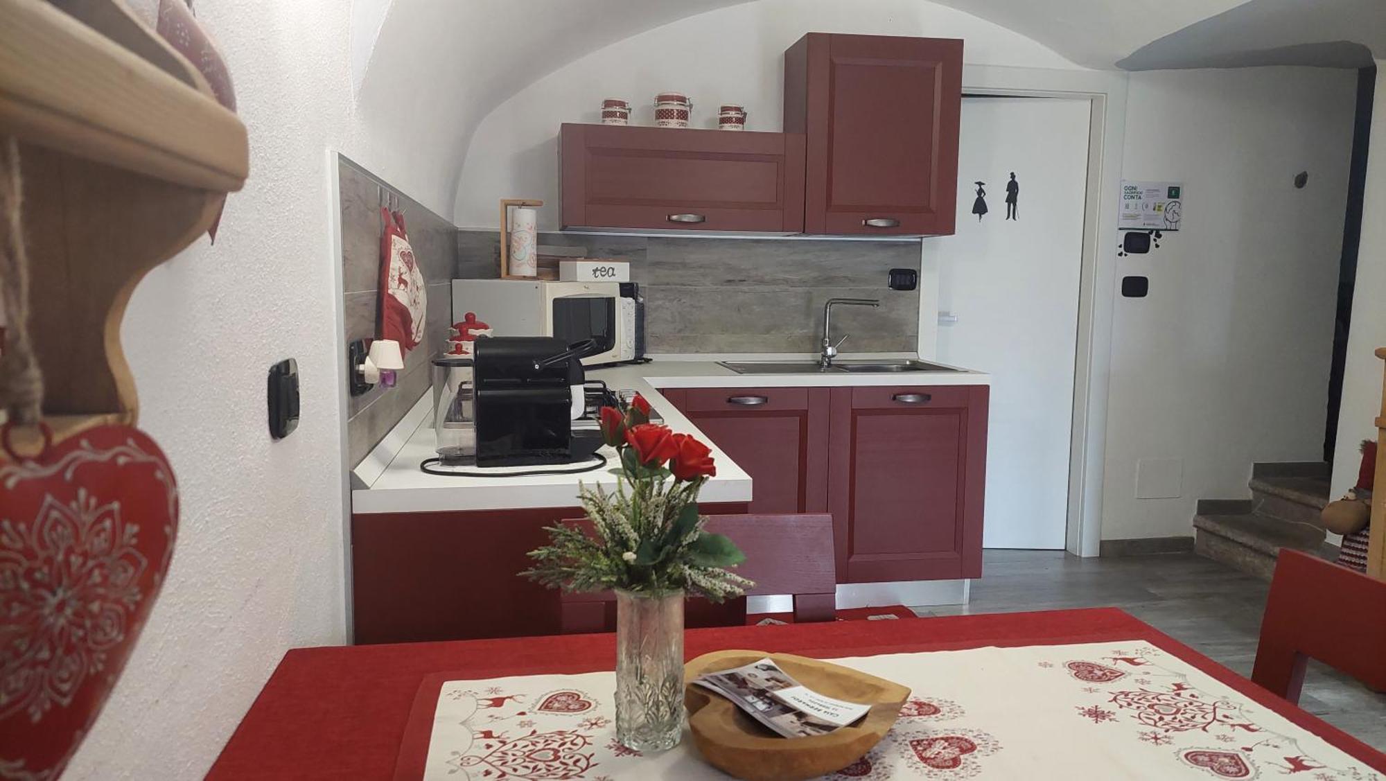 L'antica Canonica Di Casa Bernardi, Wi-fi Posto Auto Pet Friendly Apartment *